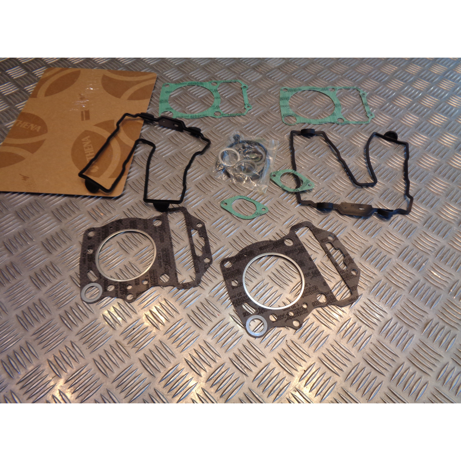 kit joints haut moteur moto yamaha zx 550 rj rk athena P400485600521 bihr 601921