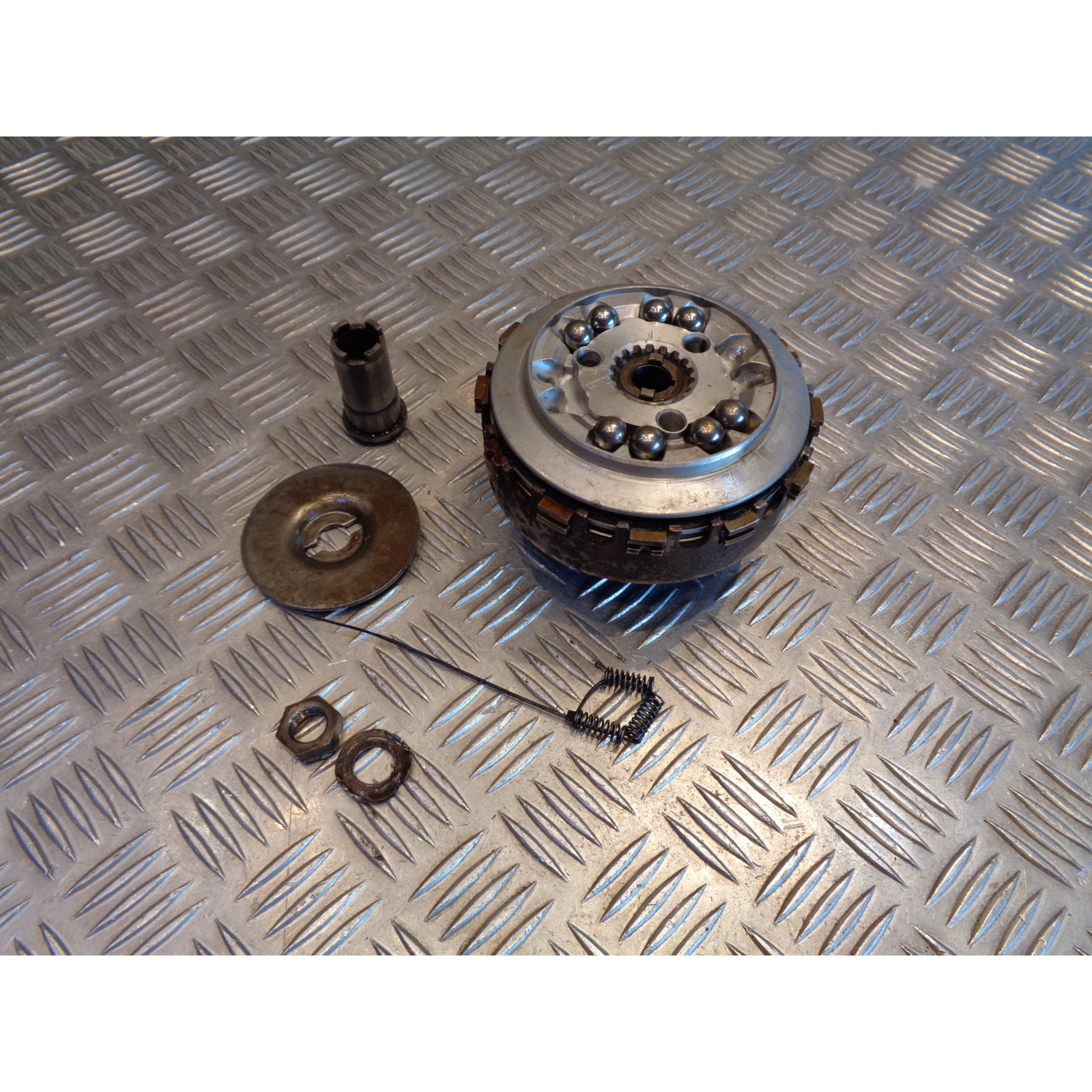 embrayage moto suzuki 50 ts sa11d