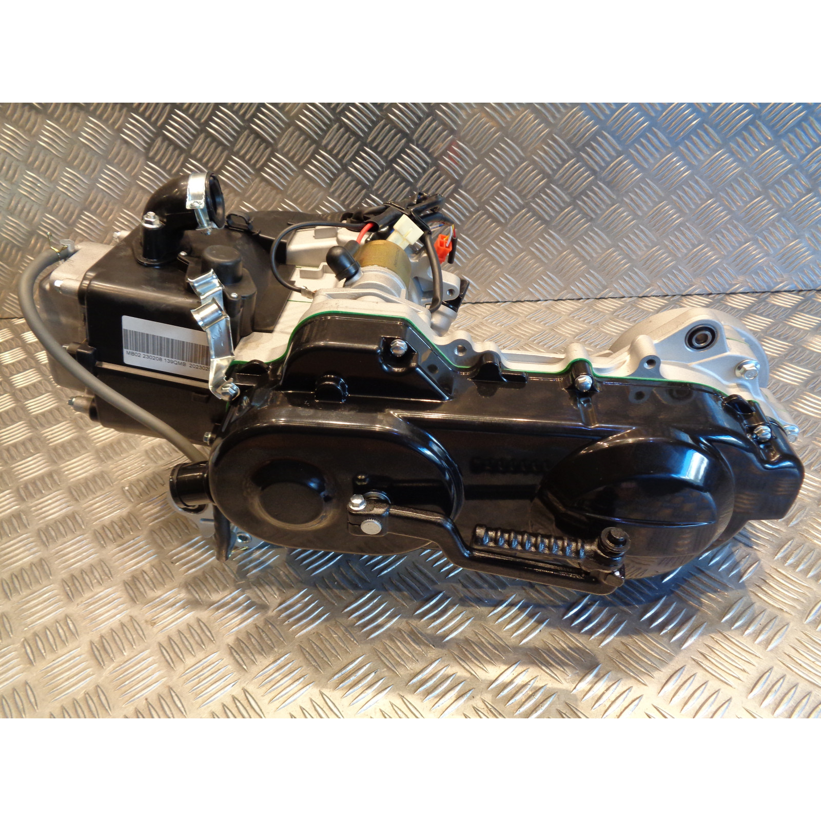 moteur complet scooter chinois 50 gy6 4 temps 139 qmb 10 pouces arbre transmission court