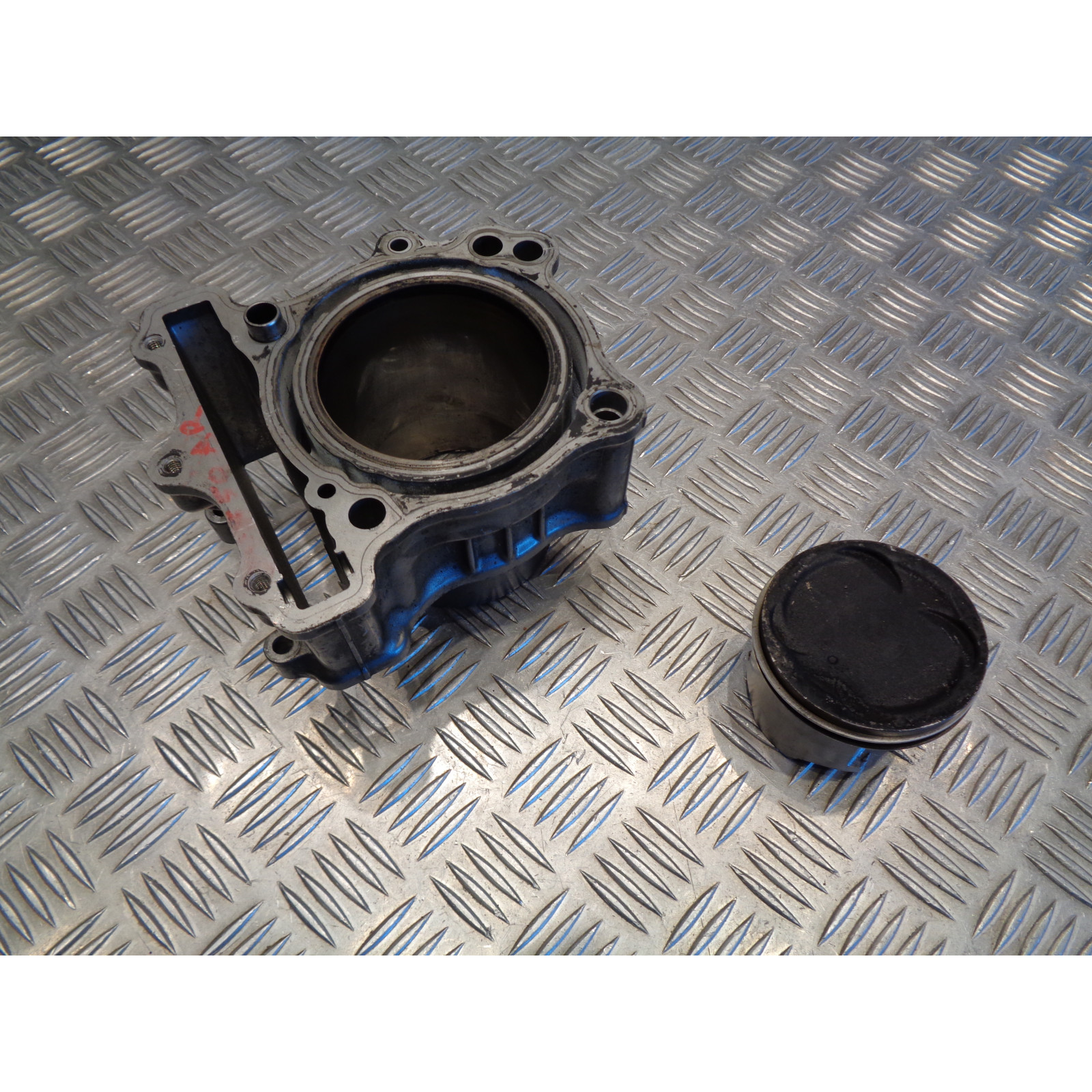 cylindre piston arriere moto suzuki 650 sv 2003 - 2009