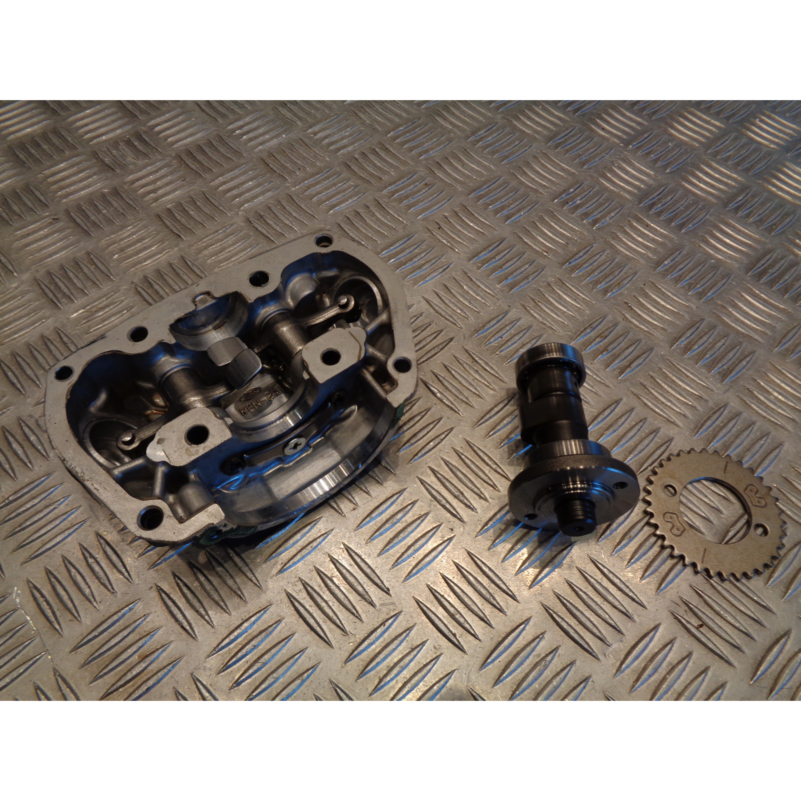 arbre a cames cache culbuteur moto derbi 125 senda baja sm supermotard sc2a1a 2006