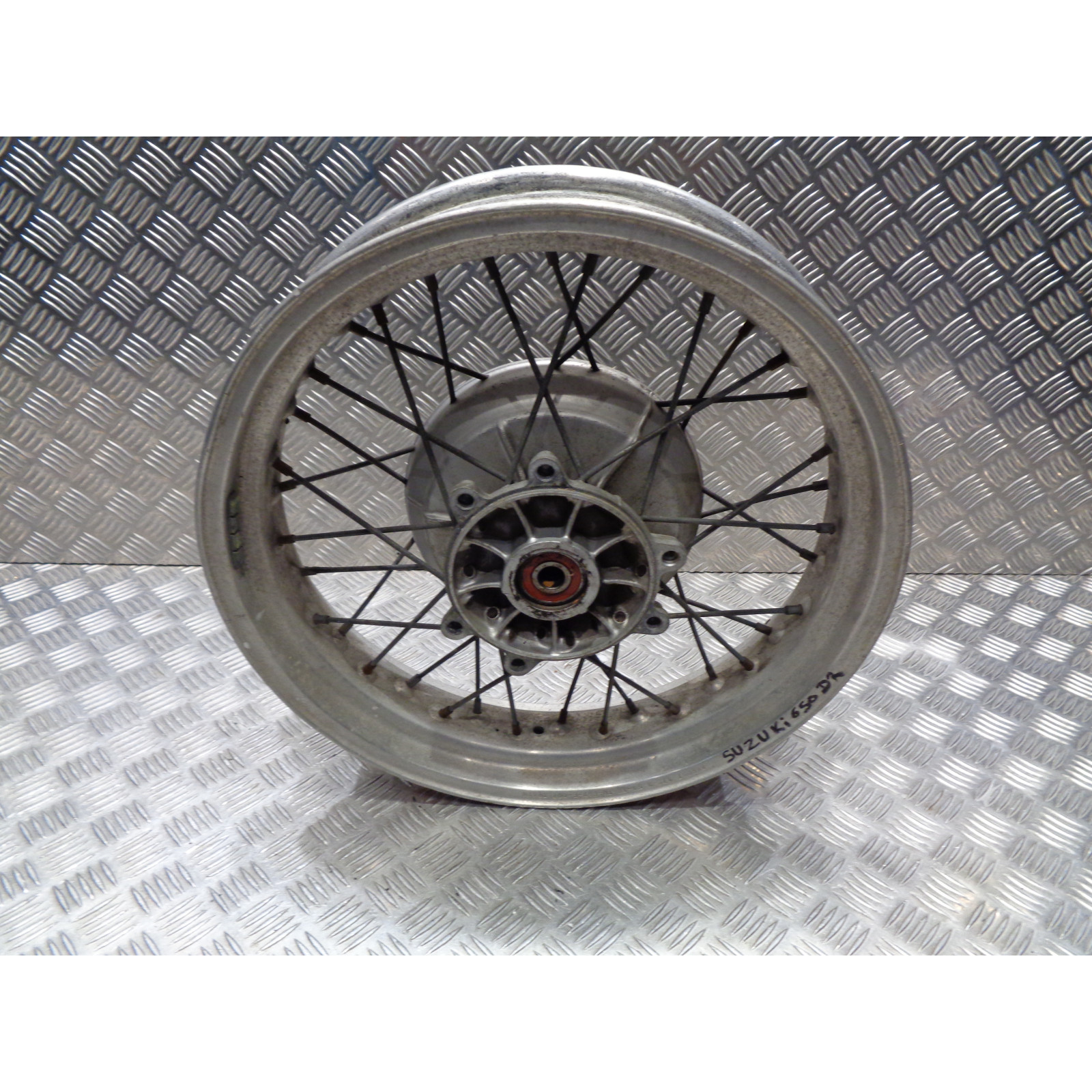 roue jante arriere moto suzuki 650 dr sp44a supermotard 17 x 3.50 akront