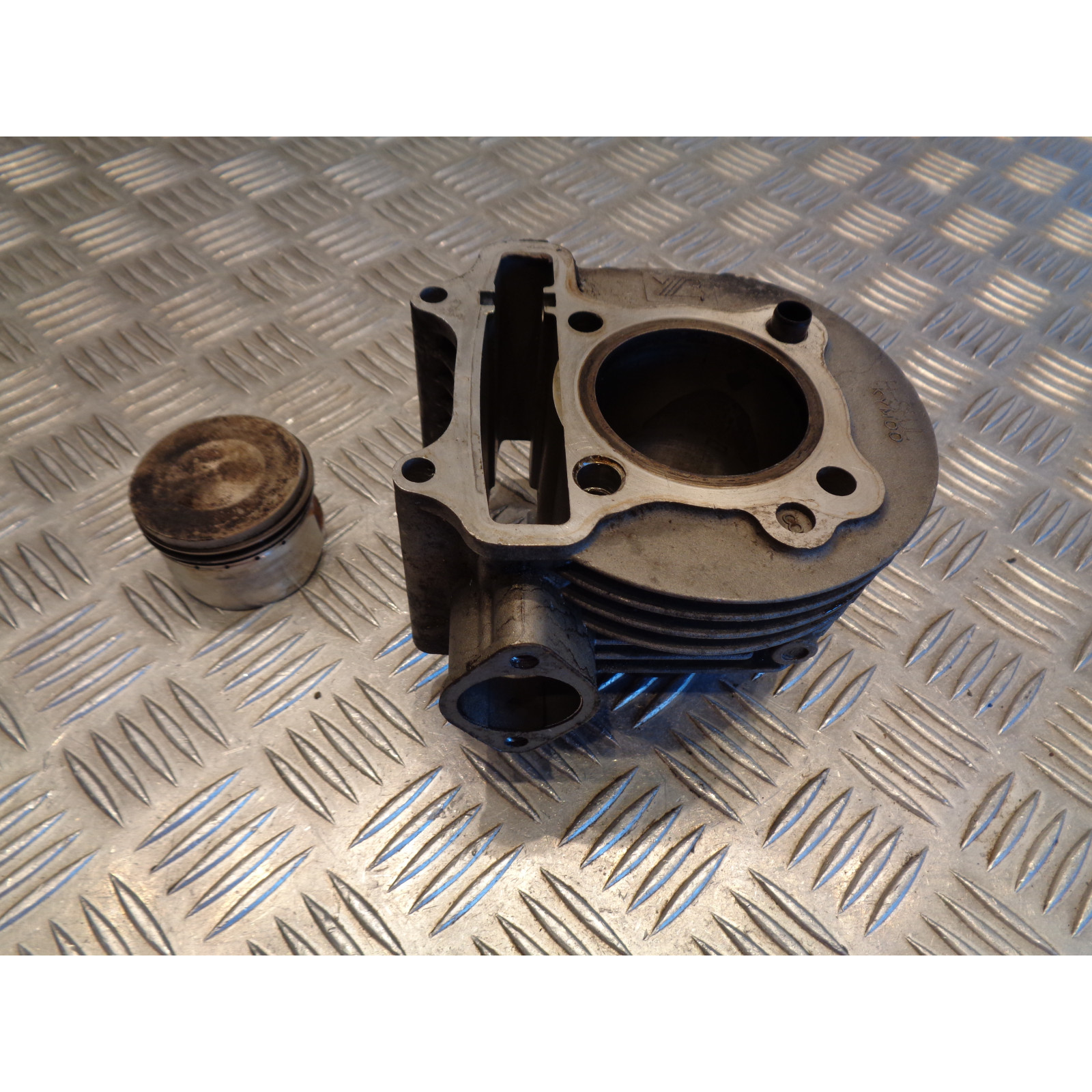 cylindre piston scooter 125 chinois gy6 152qmi 152 qmi