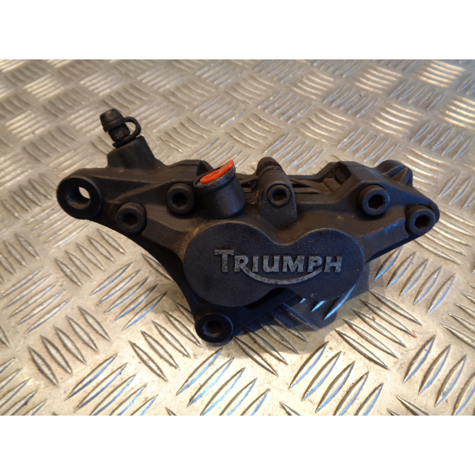 etrier de frein avant gauche moto triumph 900 trophy t336