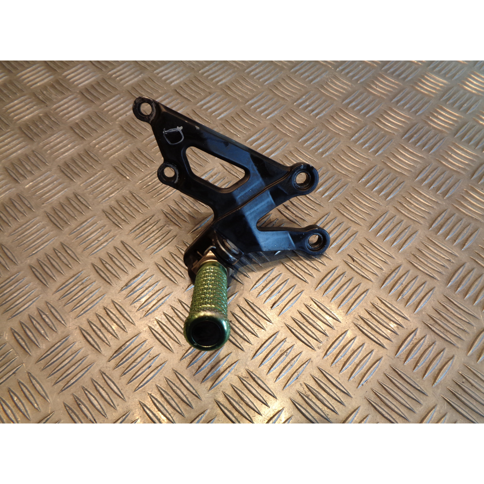 platine repose cale pied avant droit moto kawasaki zx12r 1200 ninja zxt20aa 2000