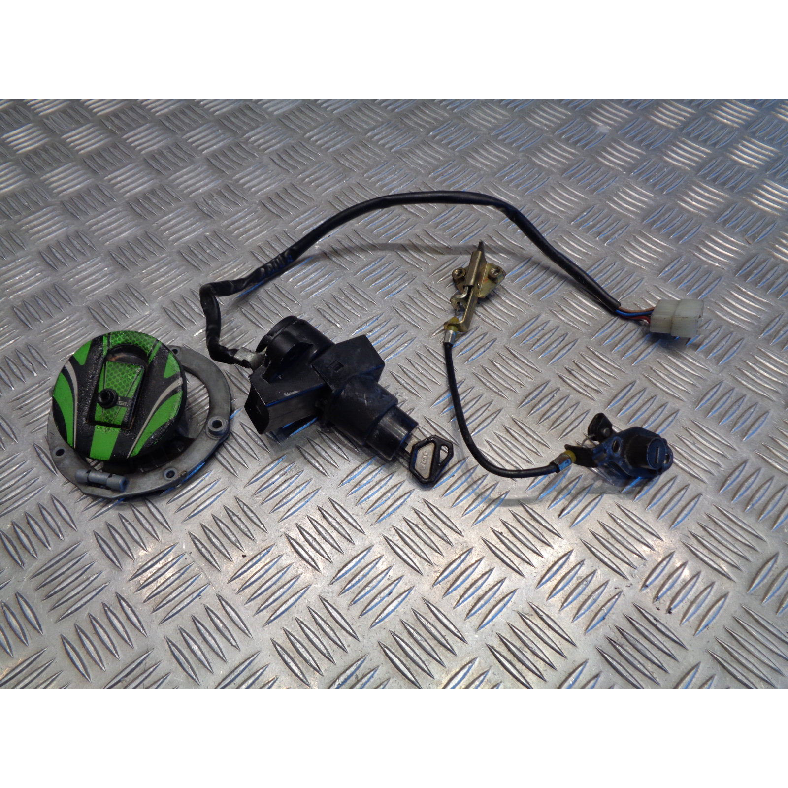 kit neiman contacteur cle bouchon essence serrure selle moto kawasaki zx12r 1200 ninja zxt20aa 2000