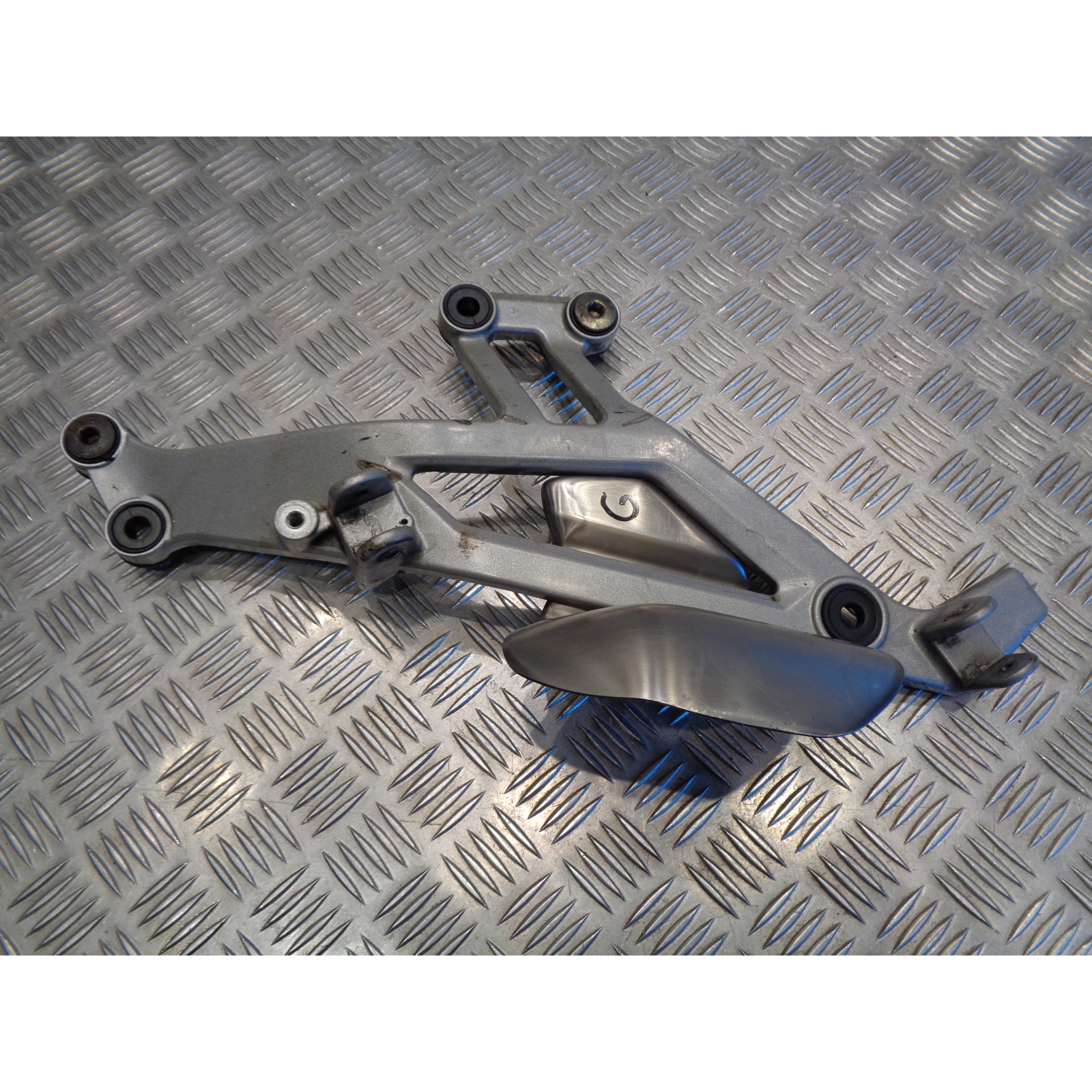 platine repose cale pied gauche moto ducati 620 ie monster