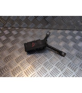 platine repose cale pied arriere droit scooter honda 125 dylan